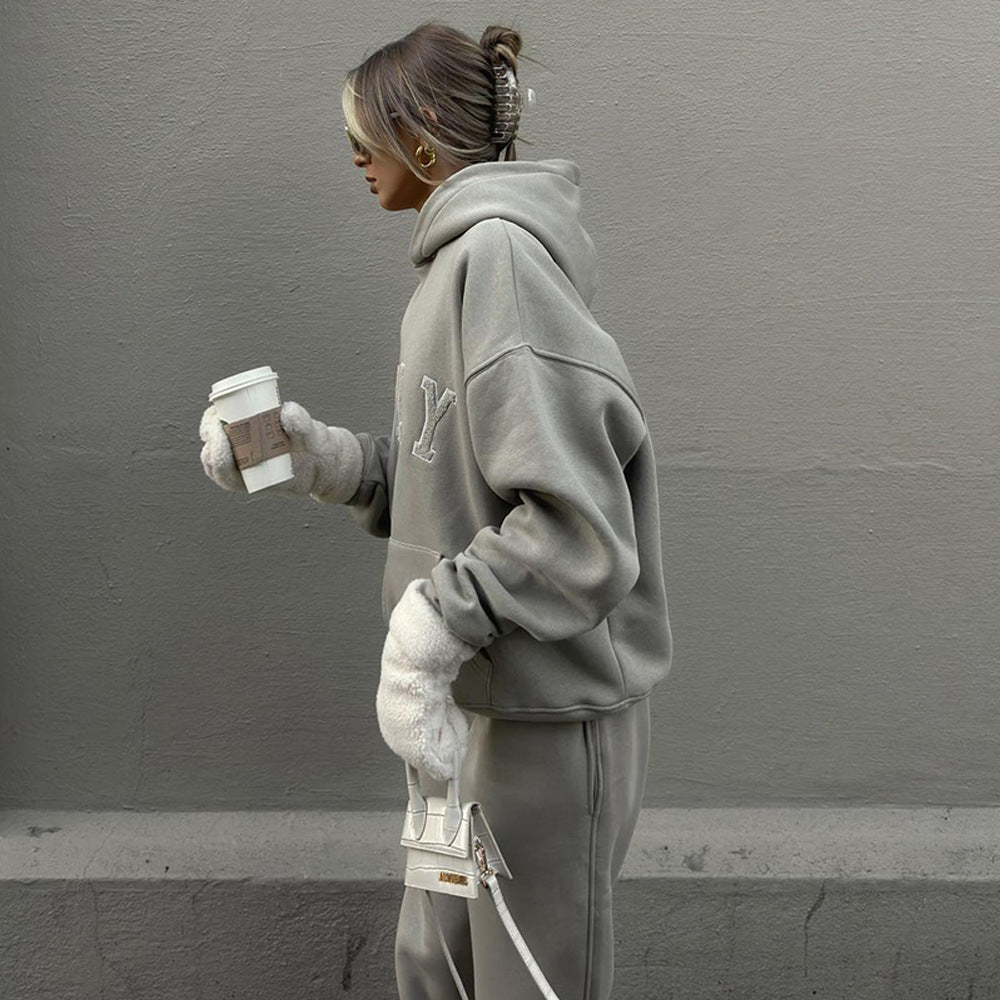 Women oversized hooded sweatshirt in soft cotton blend with an elegant embroidered logo Lune London