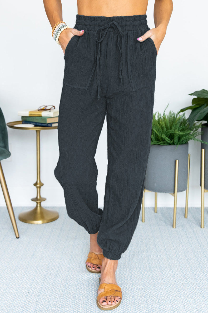 Casual women's pants with elastic waistband and practical pockets Lune London