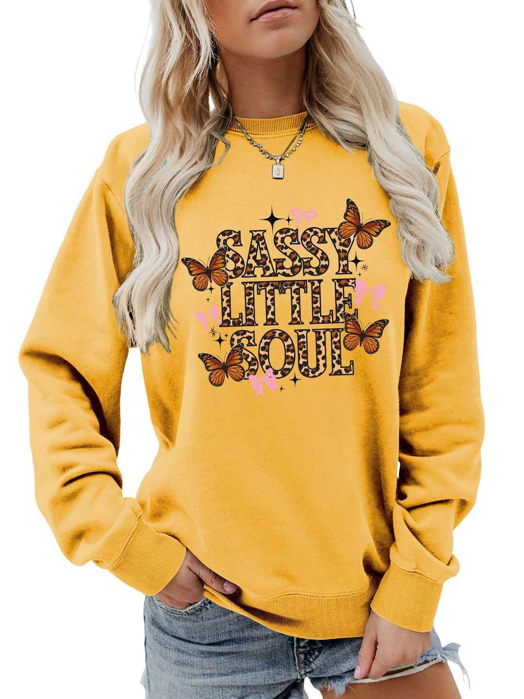 Sweatshirt pour femmes avec design de papillon artistique Chic & Stil