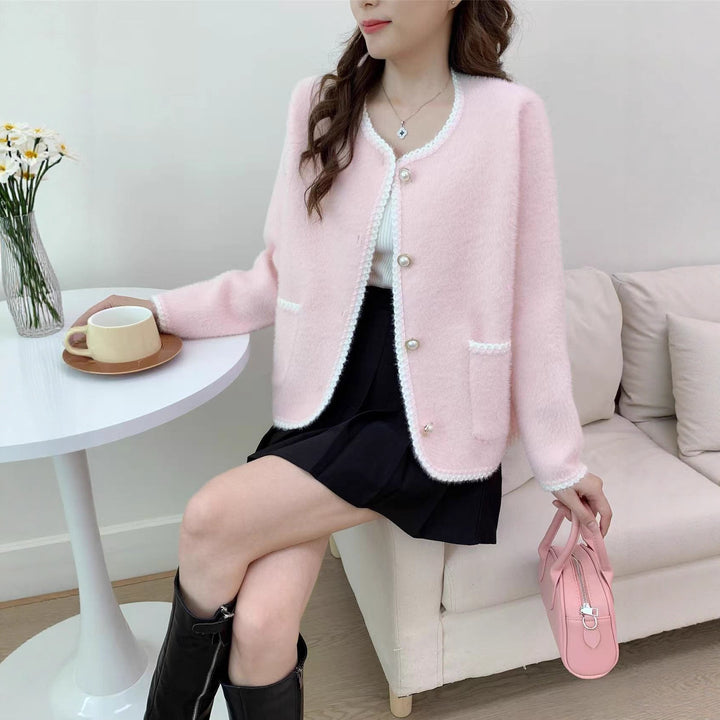 Cardigan féminin élégant avec patte de boutonnage décorative et poches