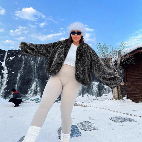 Women Trendy and Cozy Faux Fur Jacket Lune London