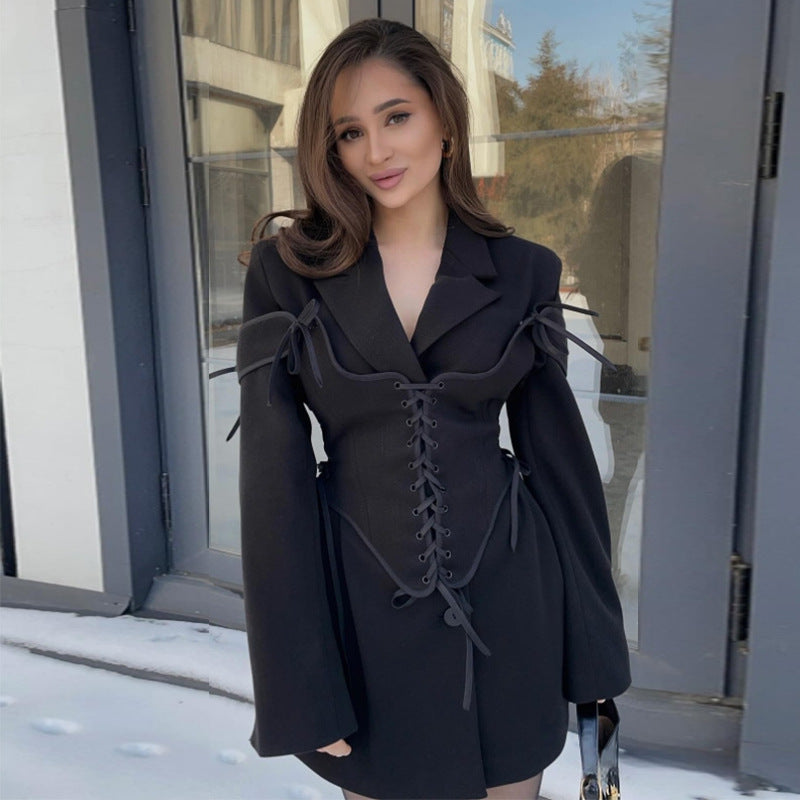 Chic and stylish tailored blazer for women