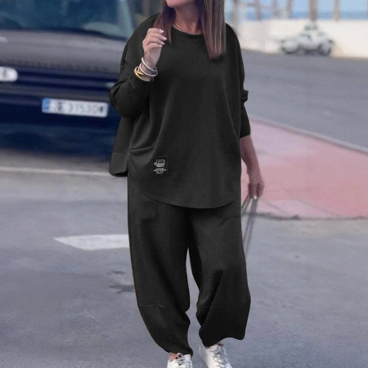 Casual set for women with wide pants and comfortable top Lune London