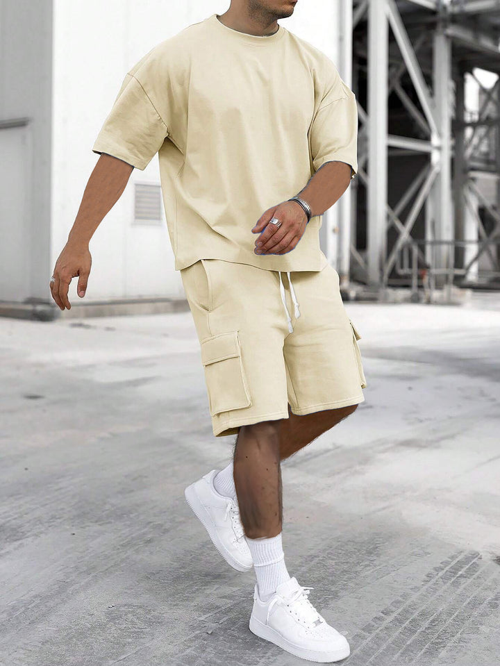 Men's leisure set with oversized t-shirt and cargo shorts Lune London