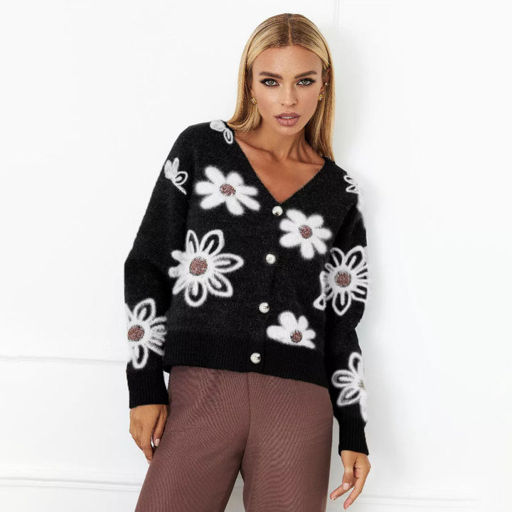 Women's cozy cardigan with floral appliqués and buttons Lune London