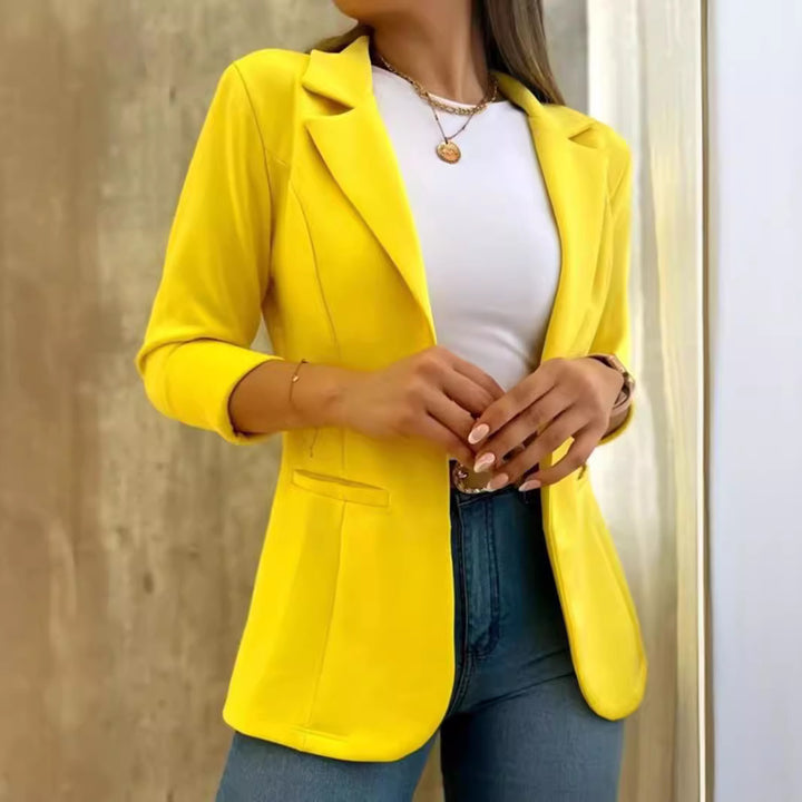 Women's elegant and fitted blazer with a fine lapel Lune London