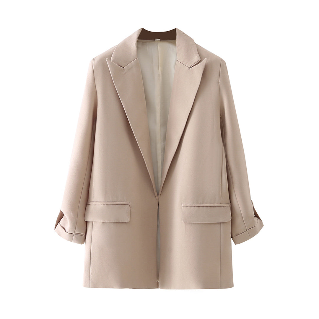 Elegant blazer jacket for women with modern cut and structured fabric Lune London