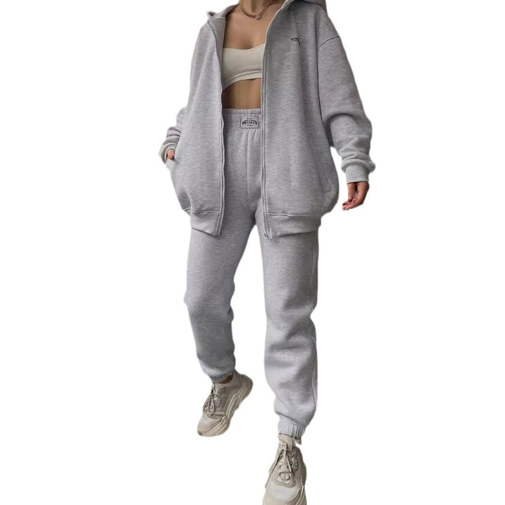 Casual and comfortable women's hoodie set with zipper and chic jogging pants
