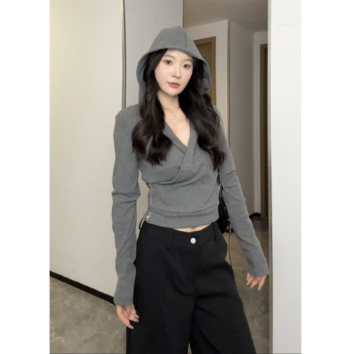 Ladies elegant wrap top with V-neck and long sleeves Chic & Stil