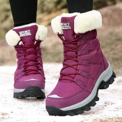 Women's winter boots with cozy faux fur collar and non-slip sole Lune London