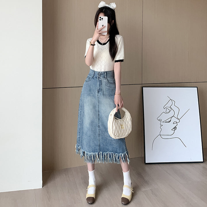 Jupe midi en denim pour femmes avec ourlet frangé Chic & Stil
