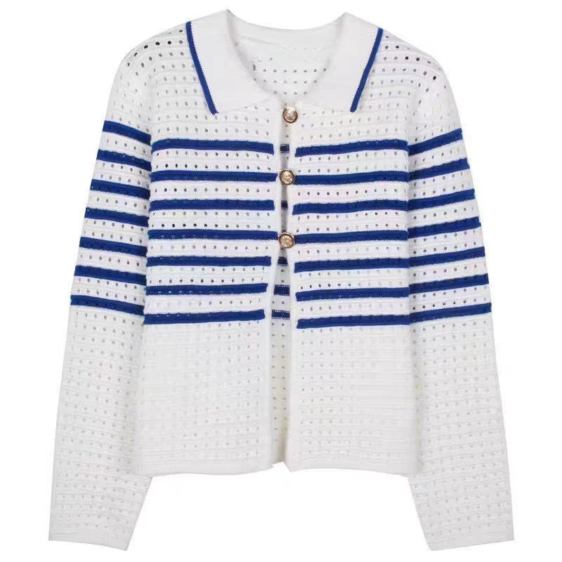 Cardigan féminin à la mode avec des boutons décoratifs et un motif rayé Chic & Stil