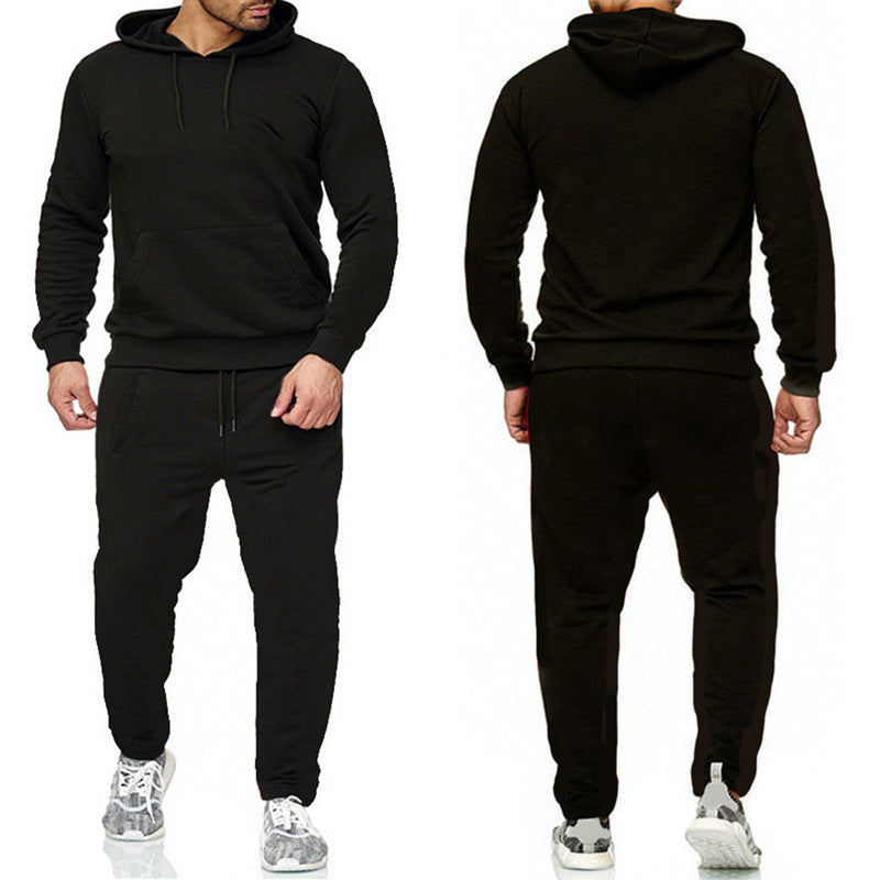 Men's hooded sweat suit with sporty cut and practical kangaroo pocket design Chic & Stil