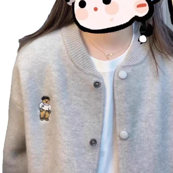 Cardigan confortable pour femmes avec fermeture à boutons et broderie d'ours Chic & Stil