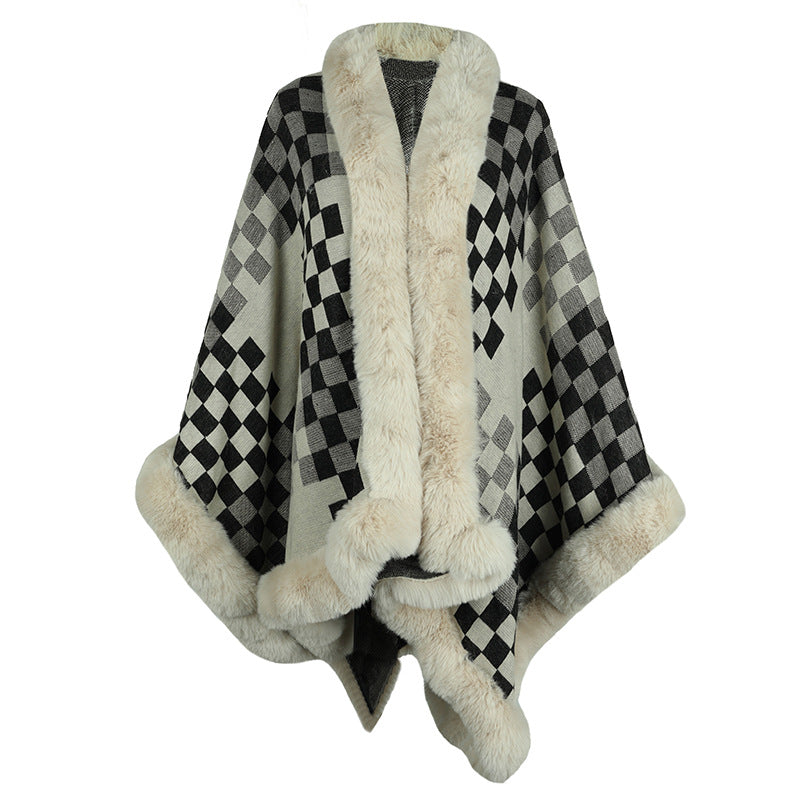 Elegant knitted poncho for women with luxurious faux fur insert and geometric pattern Lune London