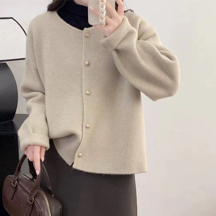 Women's chunky knit cardigan with elegant button placket and relaxed fit Lune London