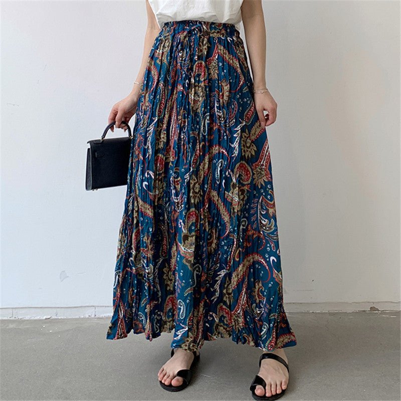 Maxi skirt for women with paisley floral patterns and an elastic waist Lune London