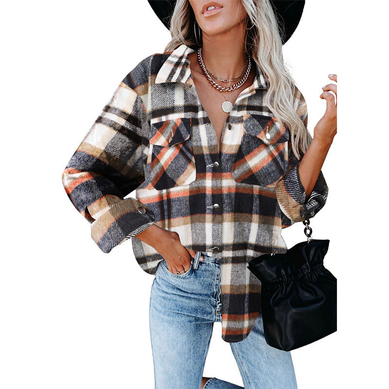 Plaid flannel jacket for women with practical pockets and relaxed fit Lune London