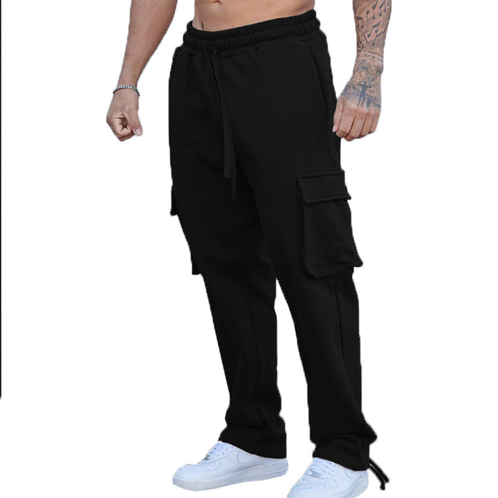 Sporty cargo pants for men with elastic waist and practical pockets Lune London