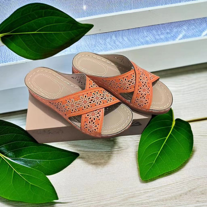 Chic and stylish comfort sandals with floral appliqués for women