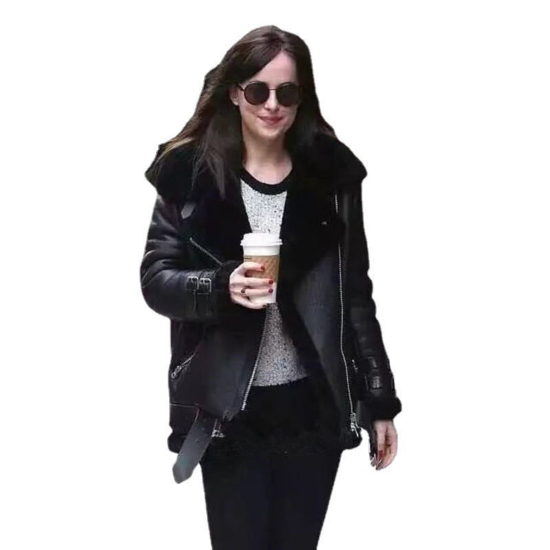 Fashion leather jacket for women with faux fur collar and asymmetrical zipper Lune London