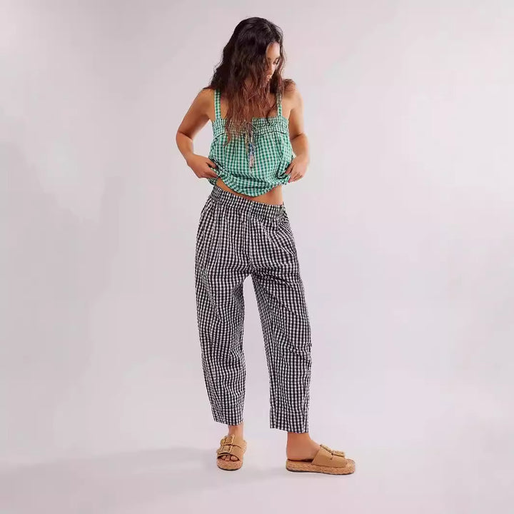 Women's fabric trousers with a loose fit and elastic waistband Lune London