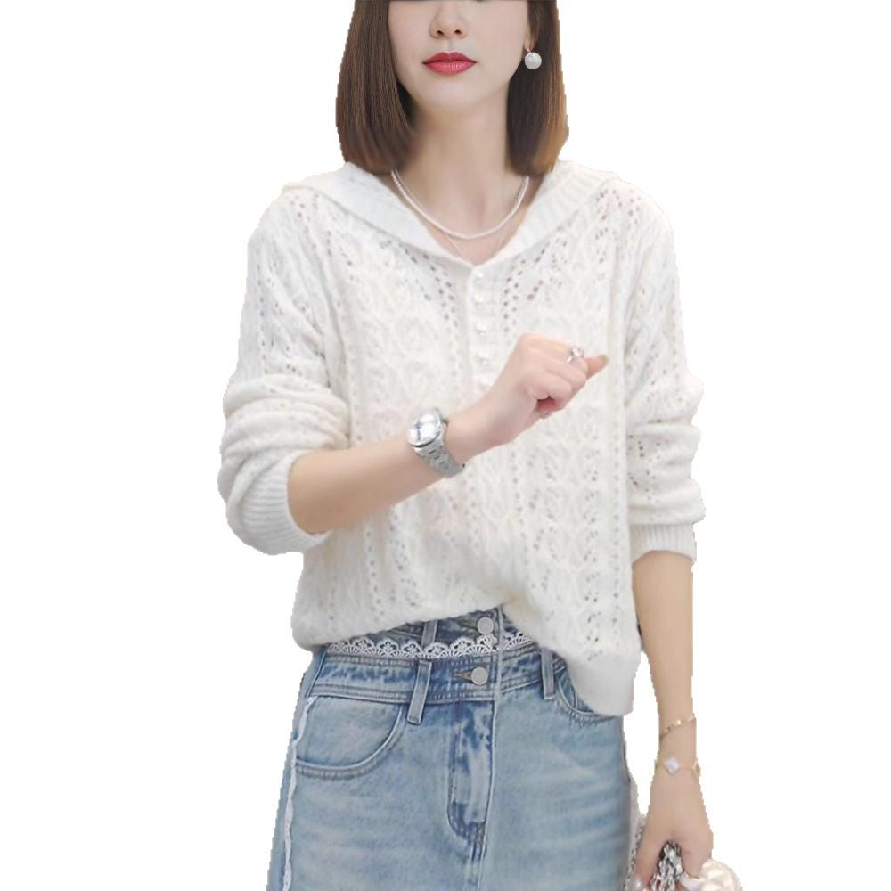 Pull en tricot pour femmes avec capuche et détails de boutons élégants Chic & Stil