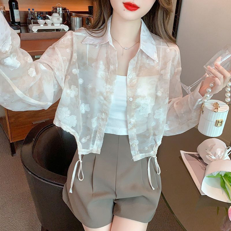 Blouse transparente pour femmes avec design floral Chic & Stil