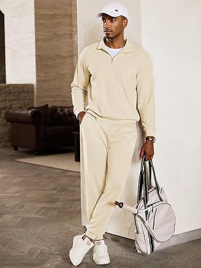 Men's leisure suit with modern stand-up collar and practical zipper pockets Chic & Stil
