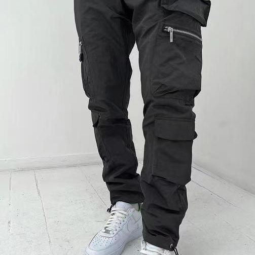 Men's cargo pants with practical multifunctional pockets and a modern slim fit Lune London