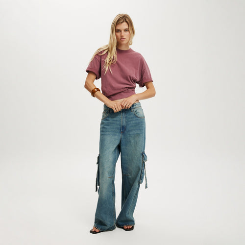 Women's casual wide-cut cargo jeans with practical pockets Lune London