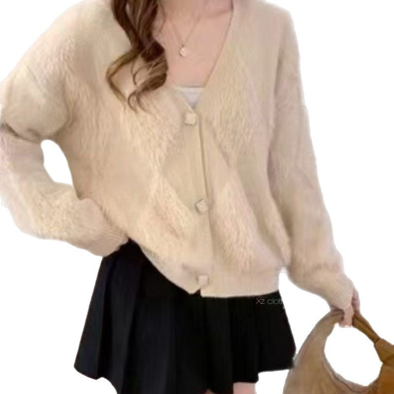 Cardigan femme en peluche avec détails boutonnés Chic & Stil
