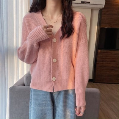 Women casual cardigan with V-neck and large buttons Lune London