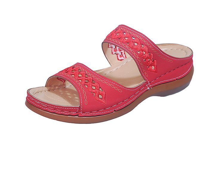 Comfortable and stylish women's clogs with fashionable decorative details Lune London