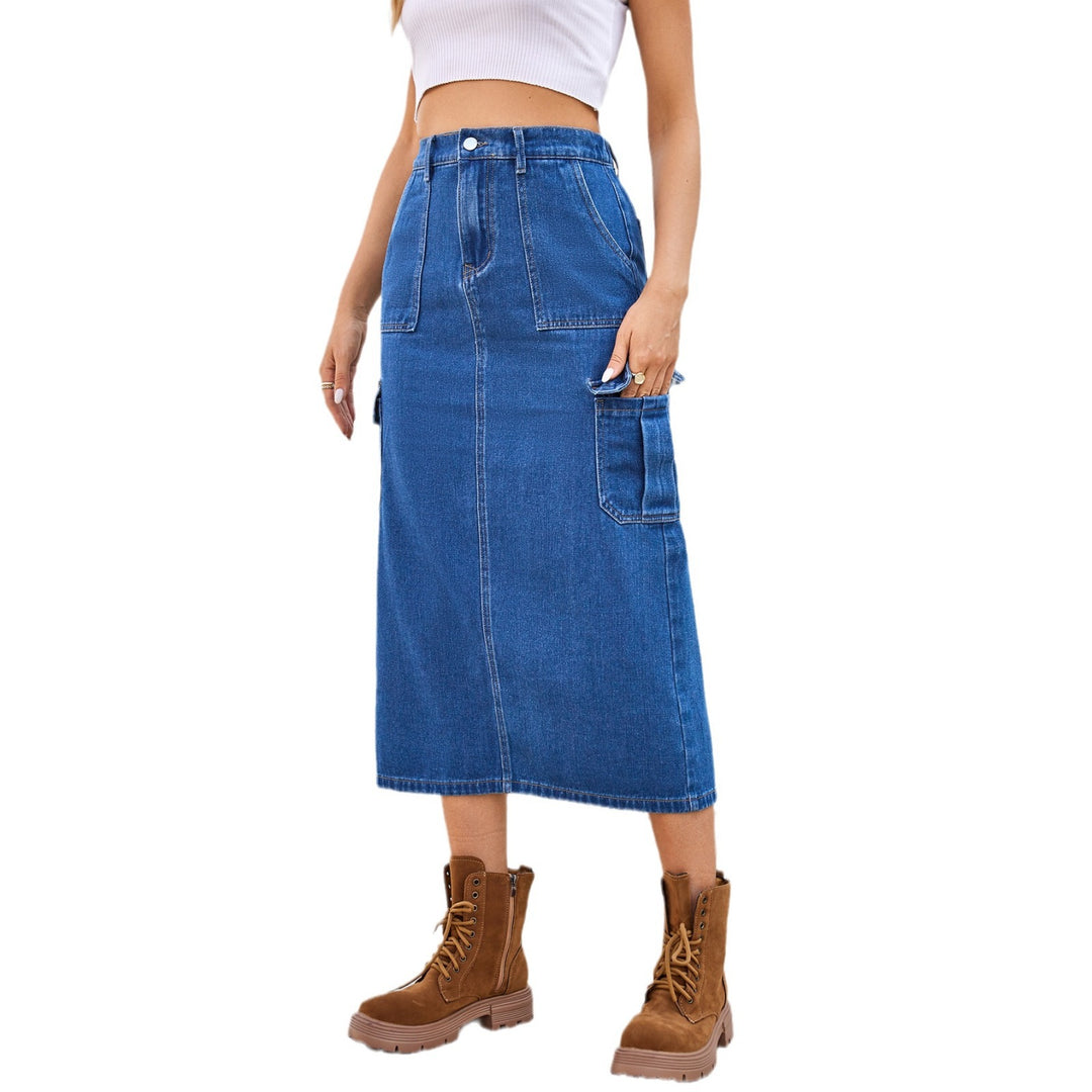 Maxi cargo skirt for women with practical side pockets and a high waist Lune London