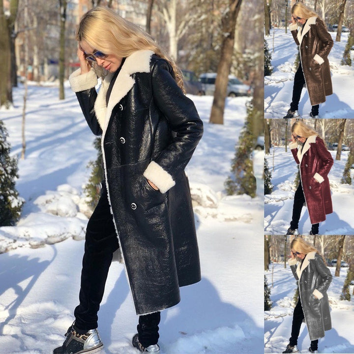 Elegant long coat for women with high-quality lamb collar and double row of buttons Lune London