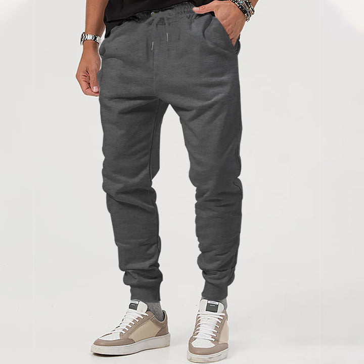 Men's sporty leisure pants with elastic waistband and practical side pockets Lune London