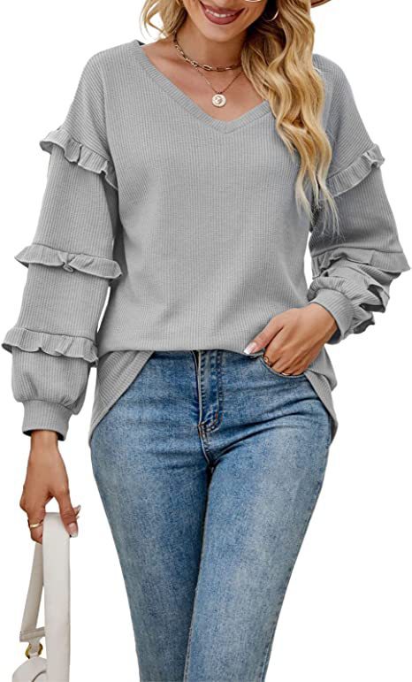 Women's ruffled sweater with V-neck Lune London