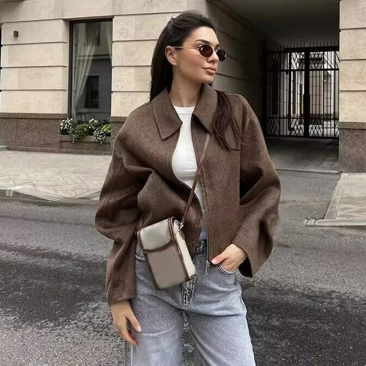 Fashionable women's transitional jacket made of high-quality material with a stylish cut Lune London