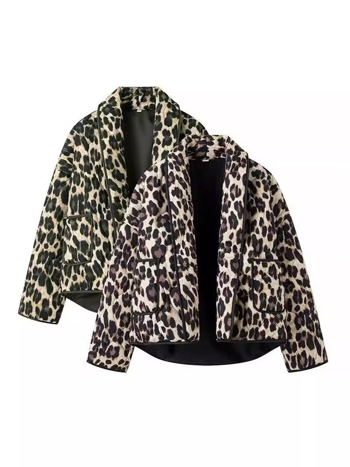 Leo women's fashionable jacket in a relaxed fit with practical pockets Lune London