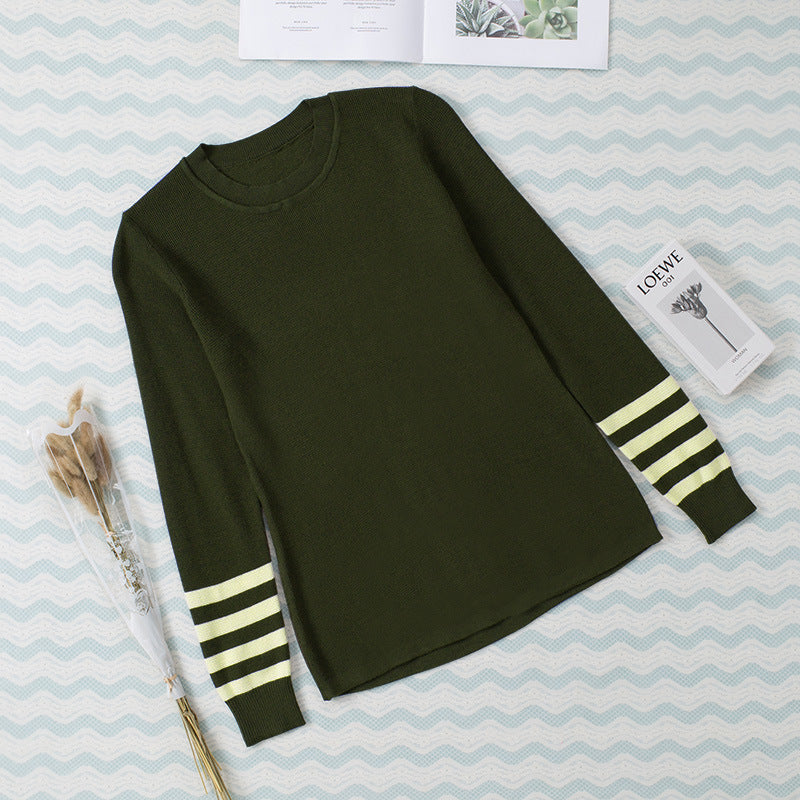 Pull en tricot pour femmes avec des poignets de manches contrastants Chic & Stil