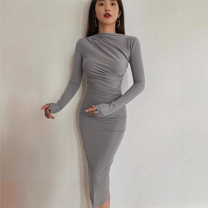 Robe ajustée à manches longues pour femmes avec fronces et design élégant Chic & Stil