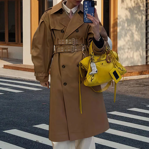Ladies waterproof trench coat with belt at the waist Lune London