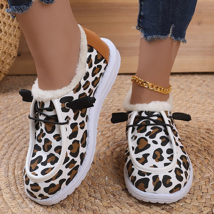 Ladies Comfortable Sneakers in soft padded material with chic leopard pattern and style