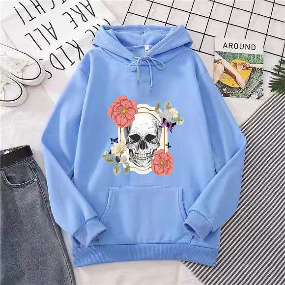 Women's hoodie with creative skull and flower design Chic & Stil