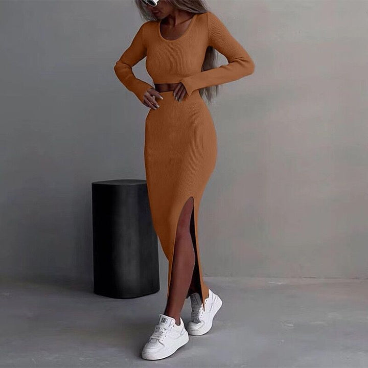 Trendy knitted dress for women with side slit Lune London