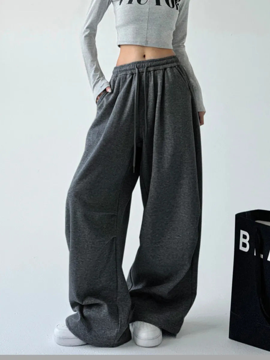 Women Comfortable Loose Jogging Pants with Elastic Waistband and Side Pockets Chic & Stil