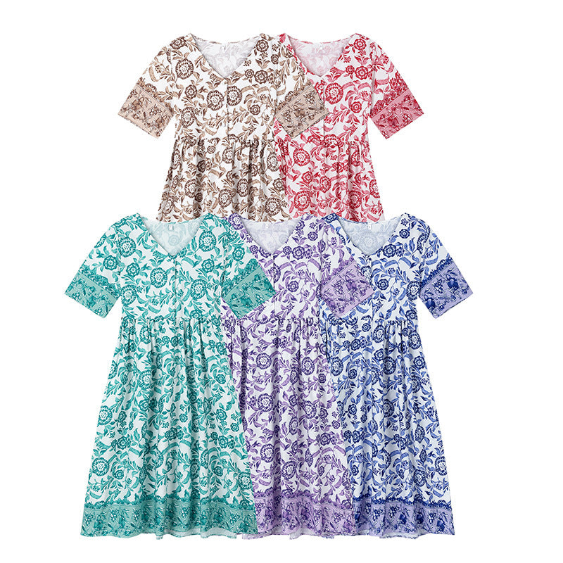 Flared dress with floral patterns for women with pleated waist Lune London