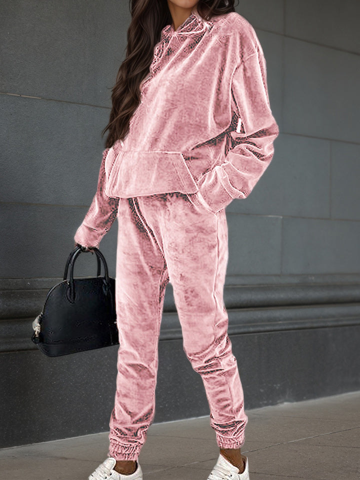Ensemble de fleece sportif pour femmes avec capuche et taille élastique Chic & Stil