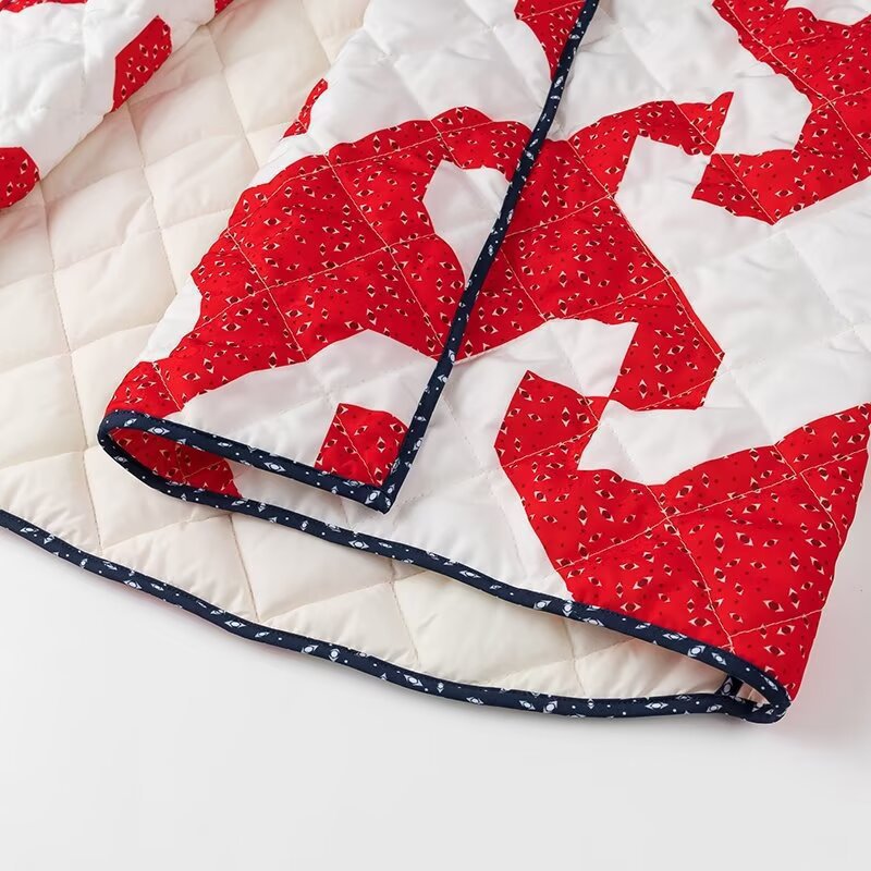 Quilted jacket for women with modern graphic design and open cut Lune London